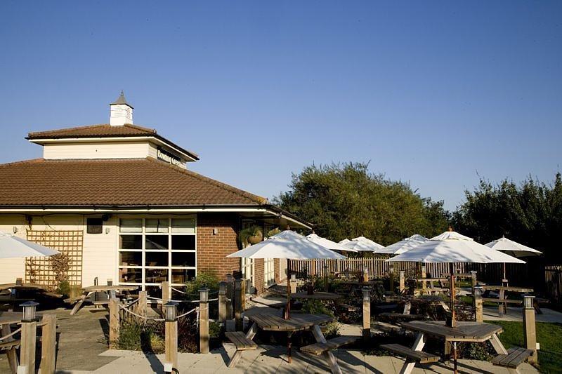 Premier Inn Clacton-On-Sea Extérieur photo